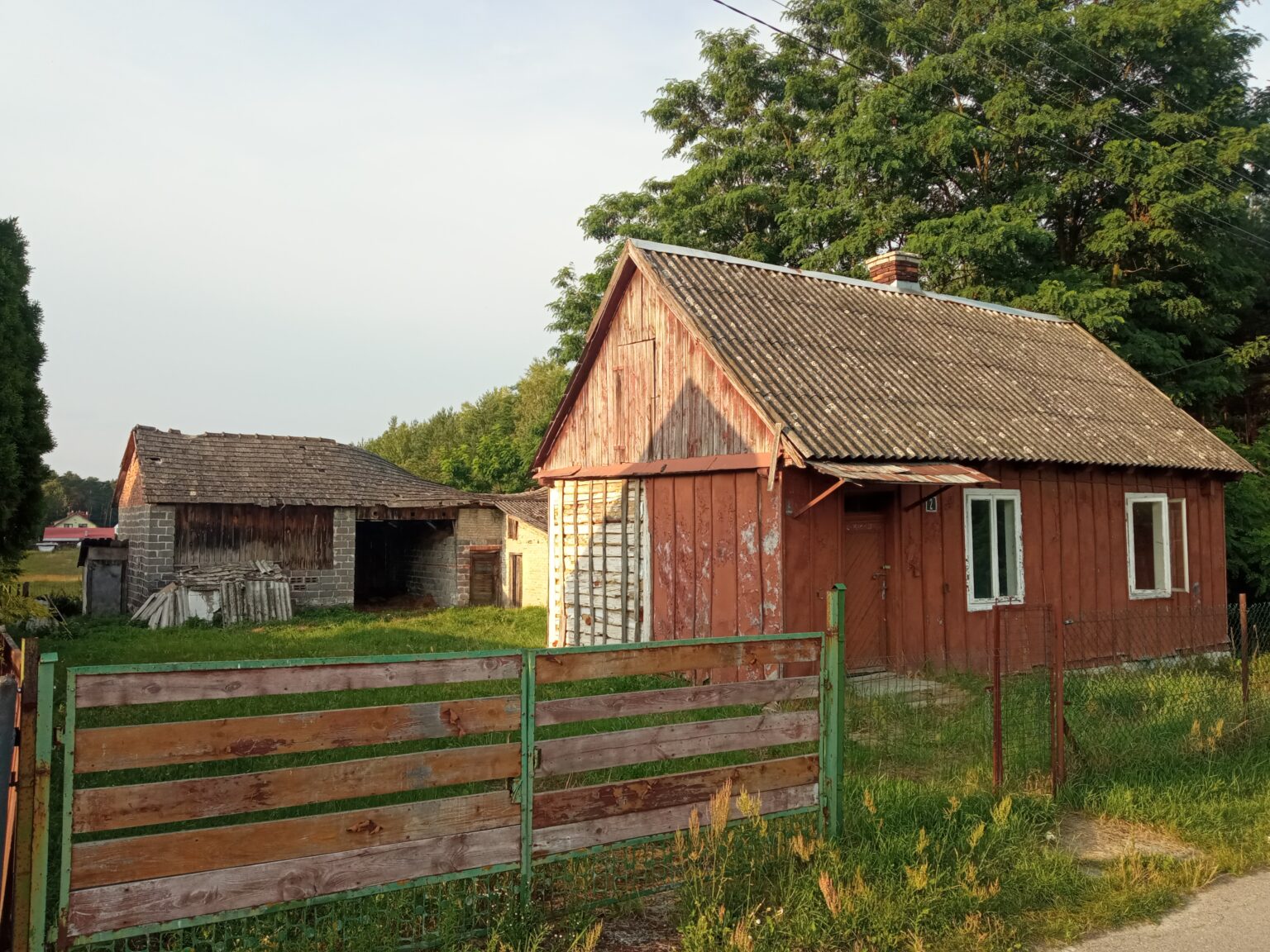 front z ulicy